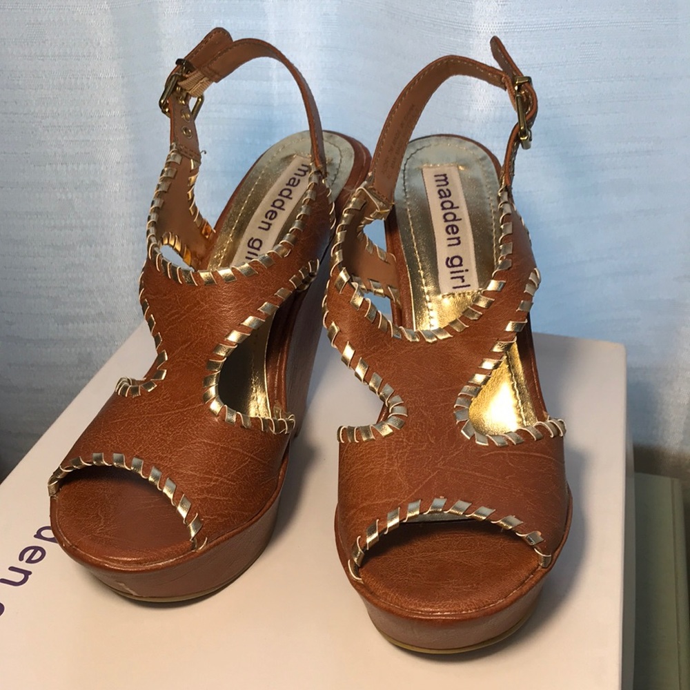 Madden Girl wedges